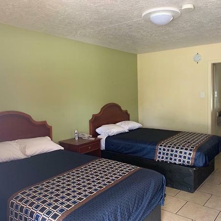 Texas Inn Бомонт Екстериор снимка