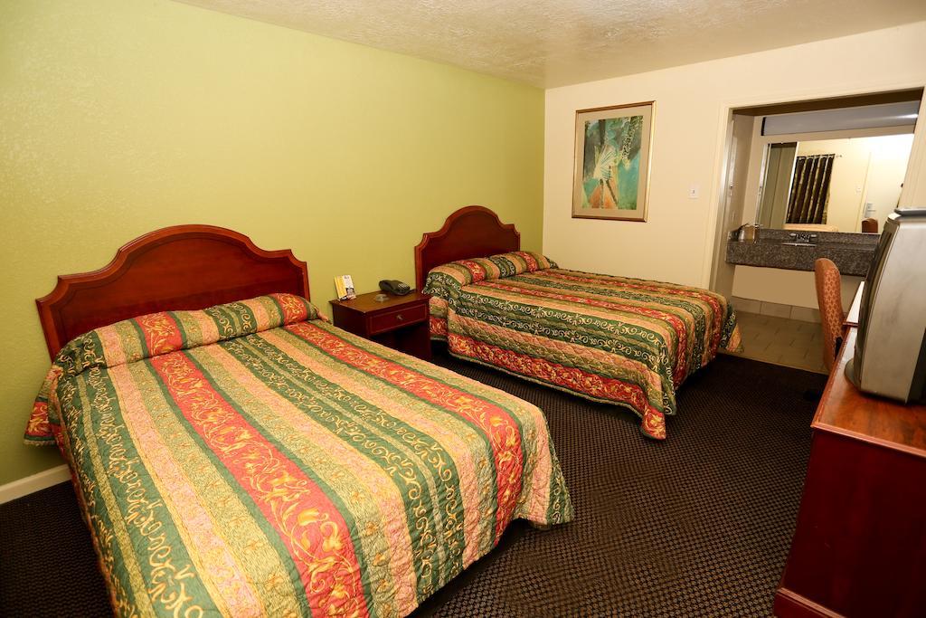 Texas Inn Бомонт Стая снимка